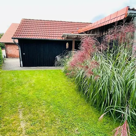Sanders Ferienhaus, Zentral Und Voll Ausgestattet, Privatparkplatz Und Kleine Terrasse