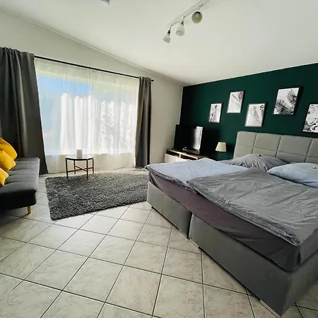 Sanders Ferienhaus, Zentral Und Voll Ausgestattet, Privatparkplatz Und Kleine Terrasse